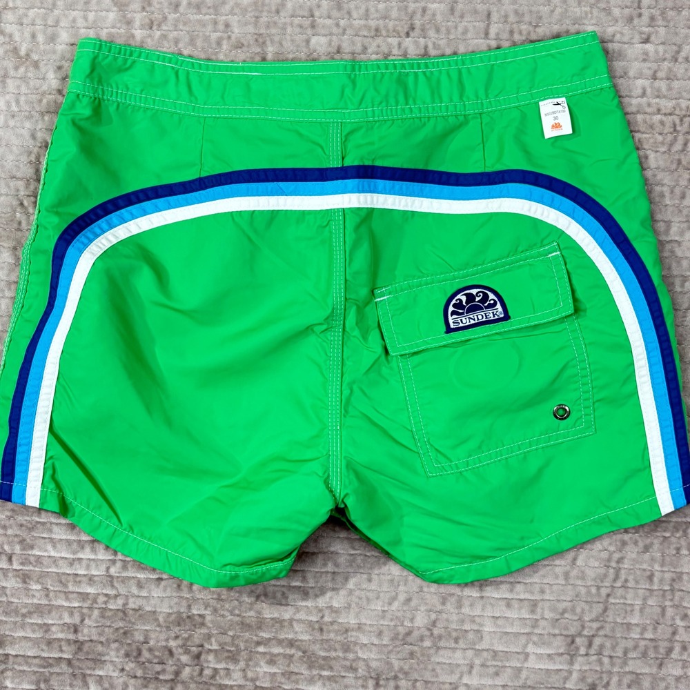 Sundek Mens Green Rainbow Stripe Board Shorts Swim Trunks Size 30 M502BDTA100
